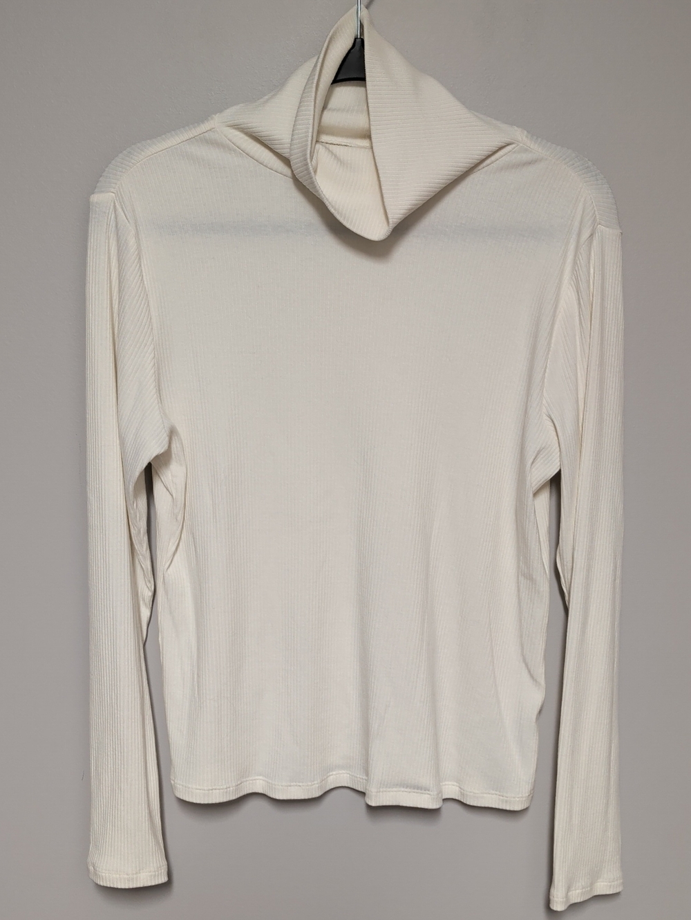 Old Navy Cream Ribbed Turtleneck Long Sleeve Top